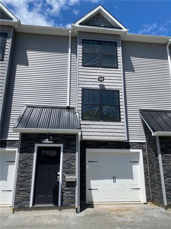 35 Lines Ct in Naugatuck, CT - Building Photo - Building Photo