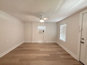 14070 State Hwy 288 in Angleton, TX - Building Photo - Building Photo