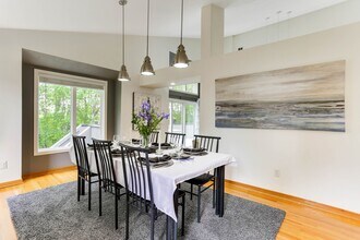 2925 Minnehaha Curve in Wayzata, MN - Building Photo - Building Photo