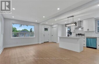 47 MacDonald Ave in Hamilton, ON - Building Photo - Building Photo