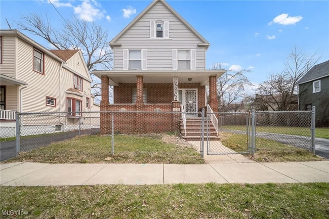 property at 1433 E 112th St