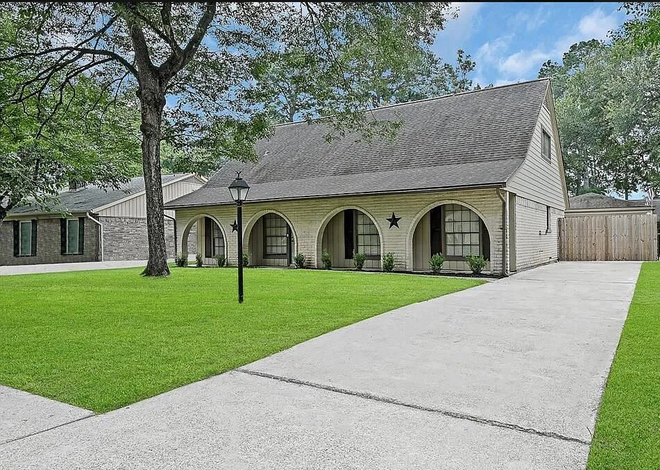 9611 Crail Dr in Spring, TX - Building Photo