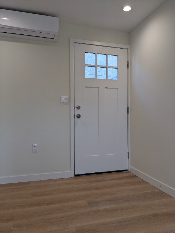 2102 Thurman Ave.-Unit -2102 3/4 in Los Angeles, CA - Building Photo - Building Photo