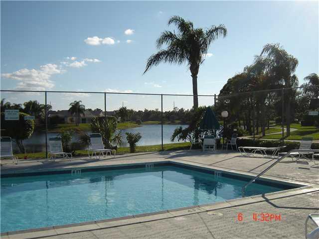 5945 SE Windsong Ln in Stuart, FL - Building Photo - Building Photo