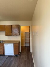 4693 S Arlington Park Dr in West Valley City, UT - Foto de edificio - Building Photo