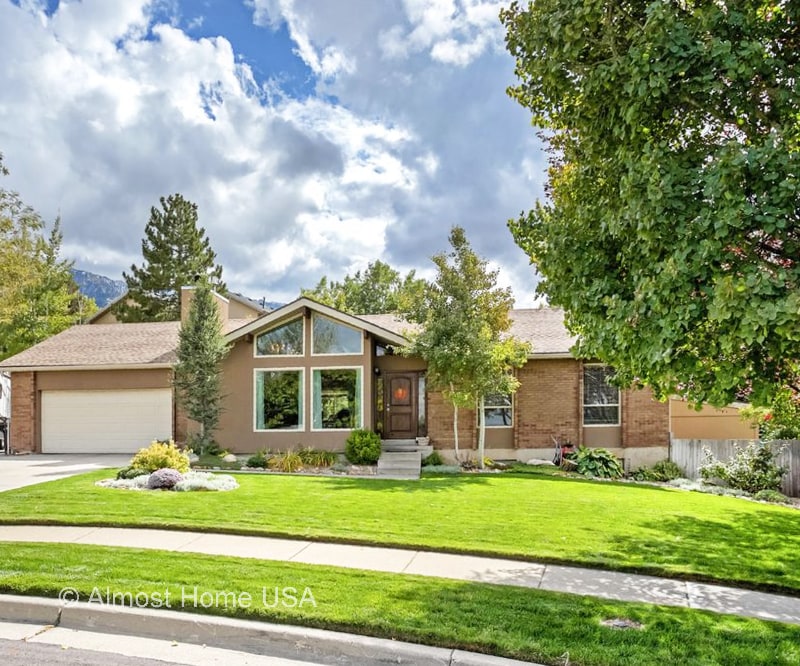 9722 Buttonwood Cir in Sandy, UT - Building Photo