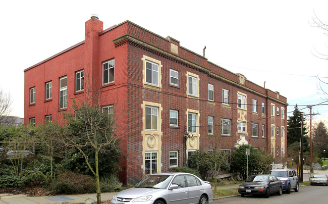 Lorington Co-Op Apartments in Seattle, WA - Building Photo - Building Photo