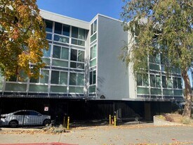 6 Seville Way, Unit 303 in San Mateo, CA - Building Photo
