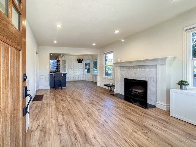 201 Ashbury Ave in El Cerrito, CA - Building Photo - Building Photo