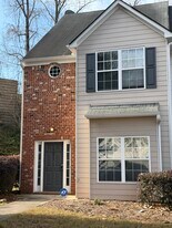 2807 Snapfinger Mnr in Decatur, GA - Building Photo