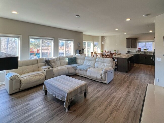 13788 Grandeur Ave in Shelby Township, MI - Building Photo - Building Photo