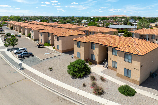 4313 Sabana Loop SE in Rio Rancho, NM - Foto de edificio - Building Photo