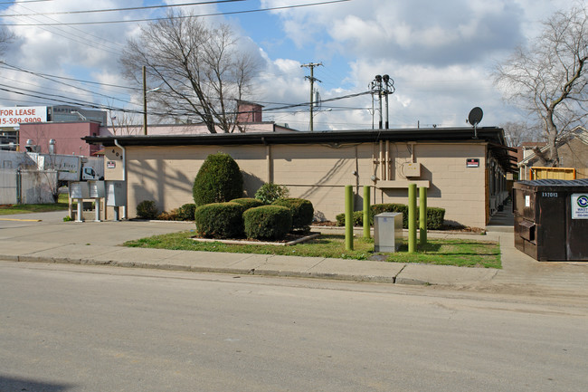 405 Fisk St in Nashville, TN - Foto de edificio - Building Photo