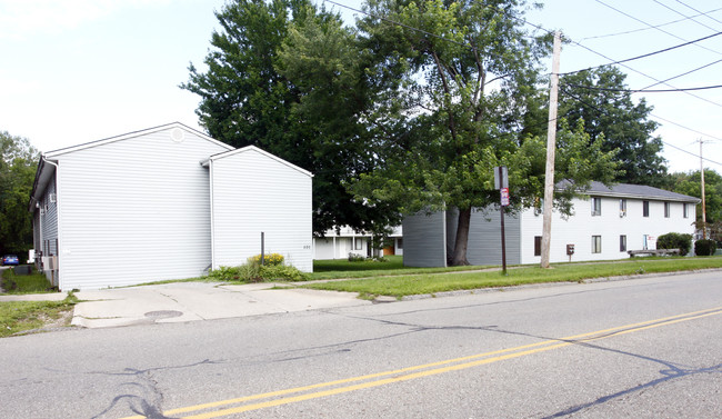 520 Massillon in Akron, OH - Foto de edificio - Building Photo