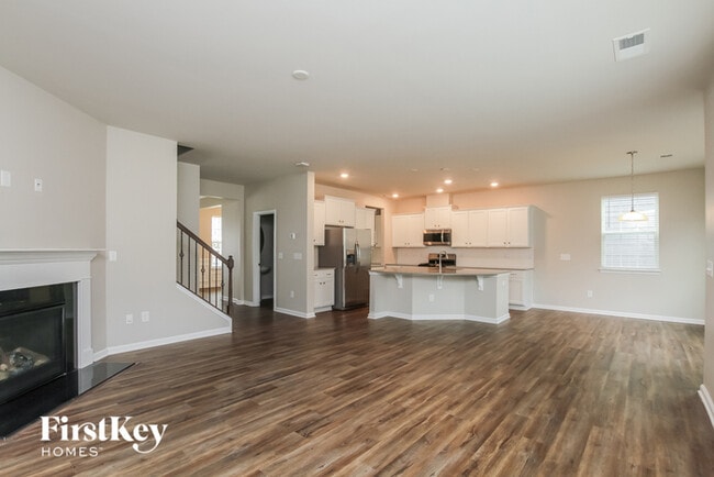 15733 White Quartz Ln in Davidson, NC - Building Photo - Building Photo