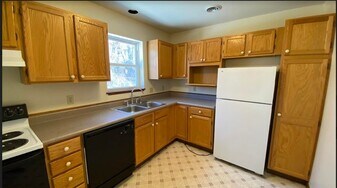 1941 Western Ave, Unit 1008 in Albany, NY - Building Photo