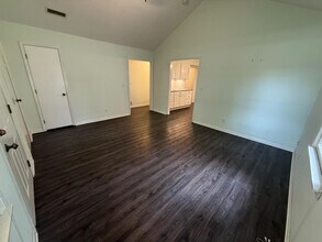 2234 Ohio St in Lawrence, KS - Building Photo - Building Photo
