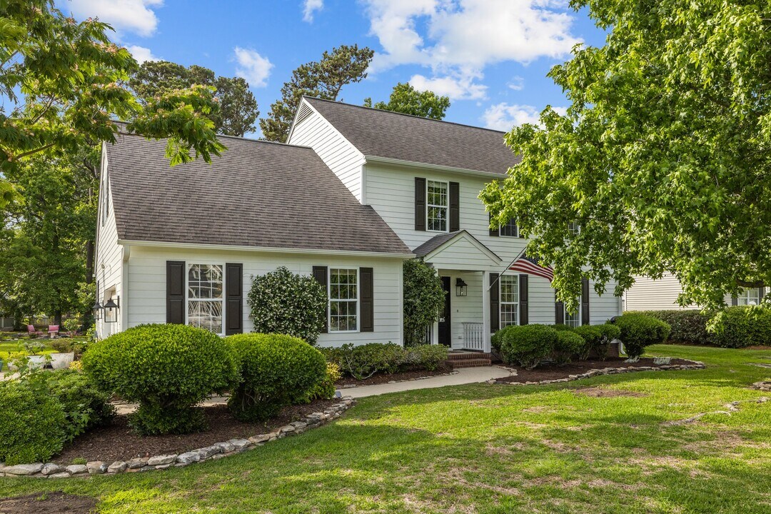 1903 Snowy Egret Dr in Morehead City, NC - Building Photo