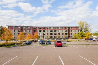 Bartlett Brook Apartments in South Burlington, VT - Foto de edificio - Building Photo