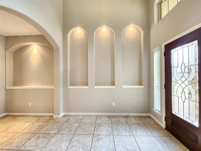 property at 4407 Greenleaf Dr