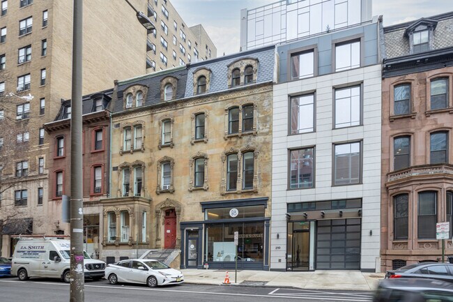 2110 Walnut St in Philadelphia, PA - Foto de edificio - Building Photo