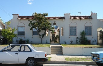 1316 N Kenmore Ave in Los Angeles, CA - Building Photo - Building Photo