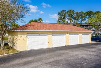 East Lake Club Apartments in Oldsmar, FL - Foto de edificio - Building Photo