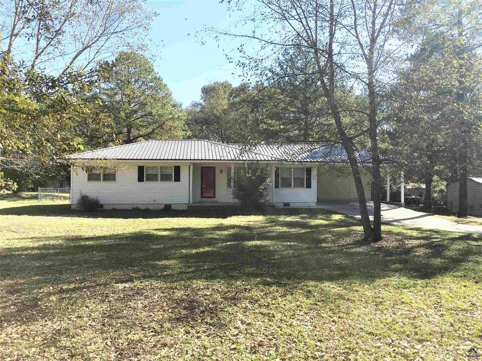 216 Brantley Rd in Warner Robins, GA - Building Photo