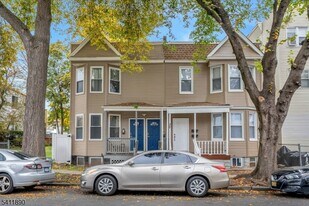 30 Linden Ave in East Orange, NJ - Building Photo