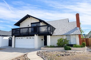 8849 Scorpius Way in San Diego, CA - Building Photo