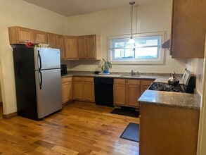 113 Comstock Pl in Syracuse, NY - Building Photo - Building Photo