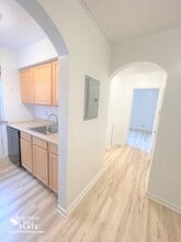 5712 Phillips Ave, Unit B1 in Pittsburgh, PA - Building Photo - Building Photo
