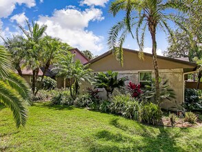 88 Oakwood Rd in Jacksonville Beach, FL - Building Photo - Building Photo