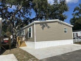 14263 Isoba Ct in Tampa, FL - Building Photo