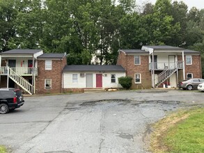 Bridgewood Apartments in Asheboro, NC - Foto de edificio - Building Photo