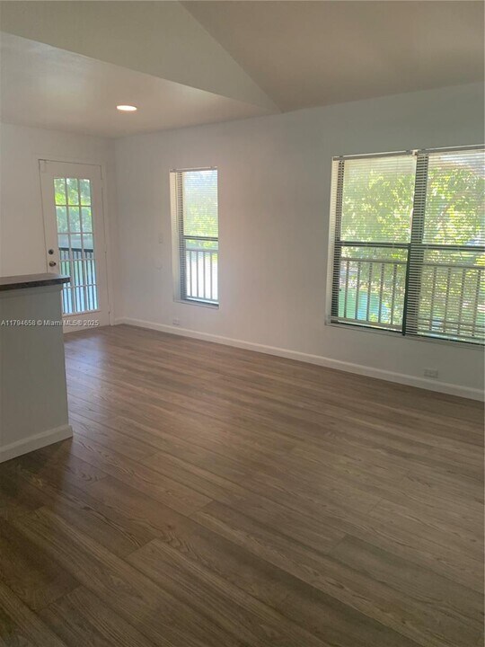 8743 NW 39th St, Unit 8743 in Sunrise, FL - Building Photo