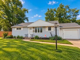 22 Castle Ct in Buffalo, NY - Building Photo