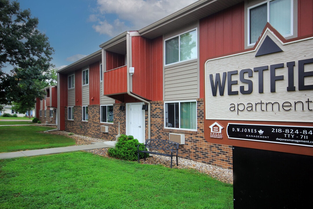 Westfield Apartments in Brooten, MN - Foto de edificio