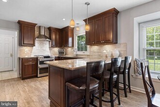 1099 Armstrong Ct in Chesterbrook, PA - Building Photo - Building Photo