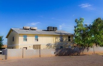 1951 E Don Carlos Ave in Tempe, AZ - Foto de edificio - Building Photo