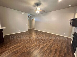 12001 Chisholm Village Dr in Oklahoma City, OK - Building Photo - Building Photo
