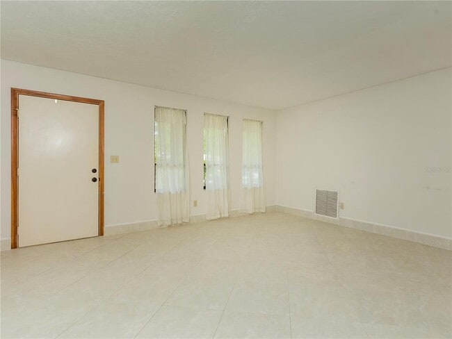 6112 NW 52nd Terrace in Gainesville, FL - Building Photo - Building Photo