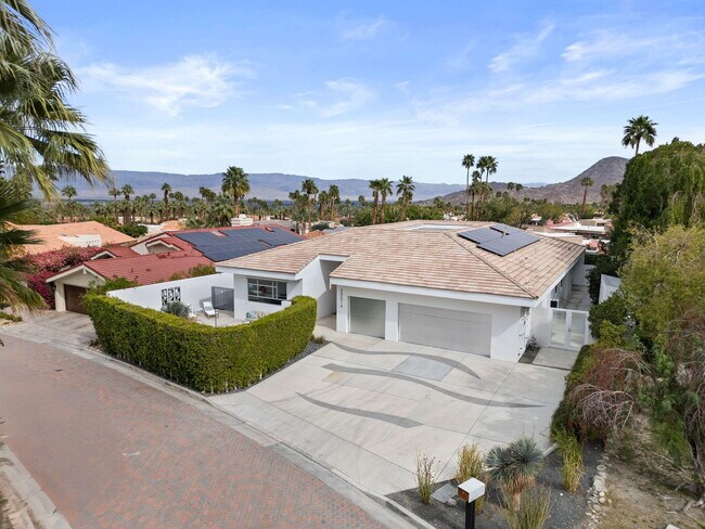 46784 Vista Viejo Dr in Palm Desert, CA - Building Photo - Building Photo