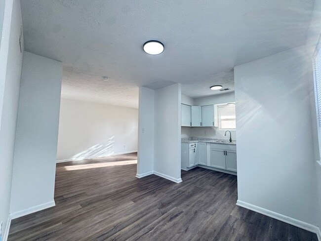 2079 Laverne Ct in Lexington, KY - Building Photo - Building Photo