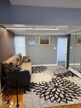 76 Shaw Ave in Valley Stream, NY - Building Photo - Building Photo