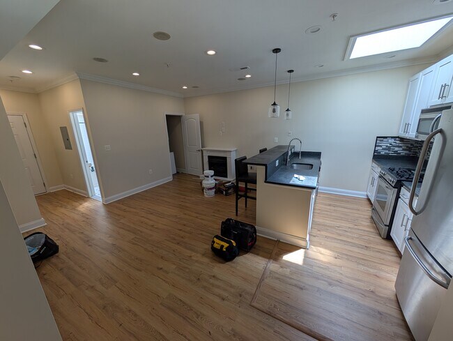 410 15th St NE, Unit 24 in Washington, DC - Building Photo - Building Photo