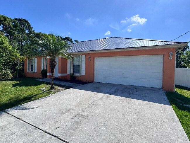 5906 Spruce Dr in Fort Pierce, FL - Building Photo - Building Photo