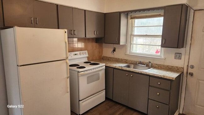 property at 7 Denman Mountain Rd