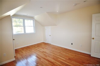 65 Knickerbocker Ave in Stamford, CT - Building Photo - Building Photo