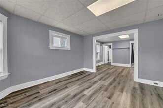 1290 Hall Ave in Lakewood, OH - Building Photo - Building Photo